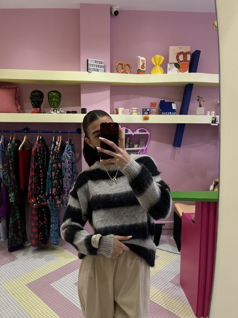 Sweater stripes black